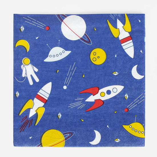 Des serviettes cosmos pour un anniversaire astronaute dans l'espace