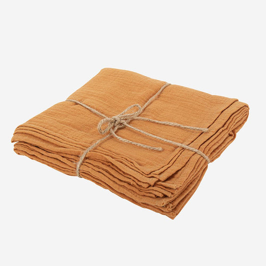 Déco de table thème champêtre : serviettes oranges en gaze de coton