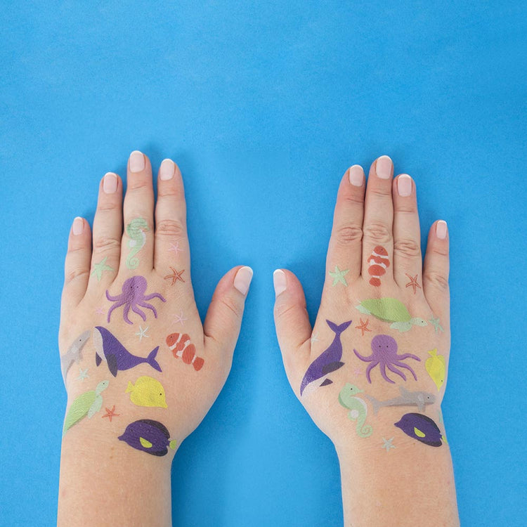 Tablero efímero de tatuajes de animales marinos para cumpleaños de niños