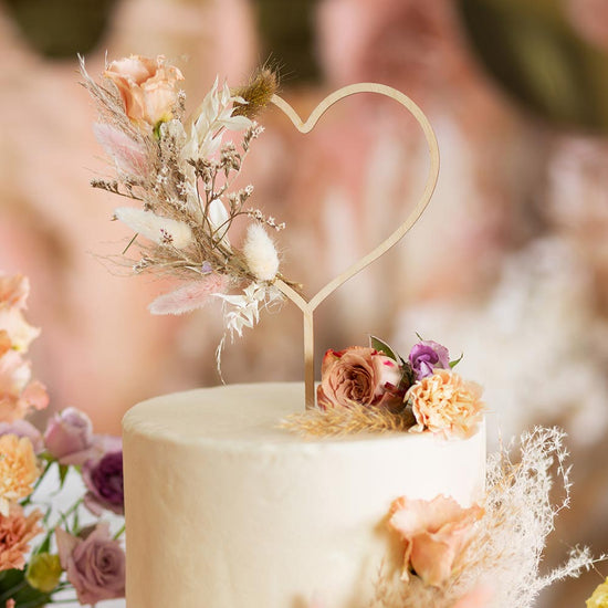 Gateau de mariage : topper en bois coeur avec fleurs séchées
