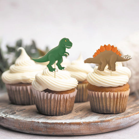 Idee de decoration gateau anniversaire enfant : toppers dinosaure