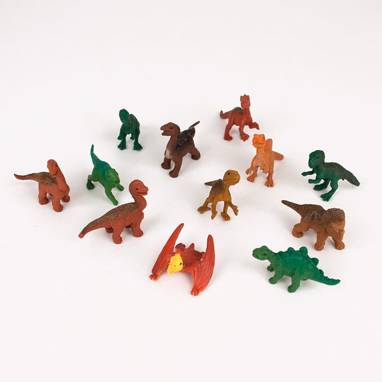 cadeau pochette surprise anniversaire garcon : figurines dinosaure